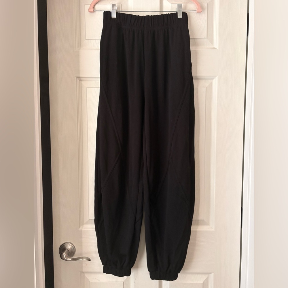 HALARA Black Joggers